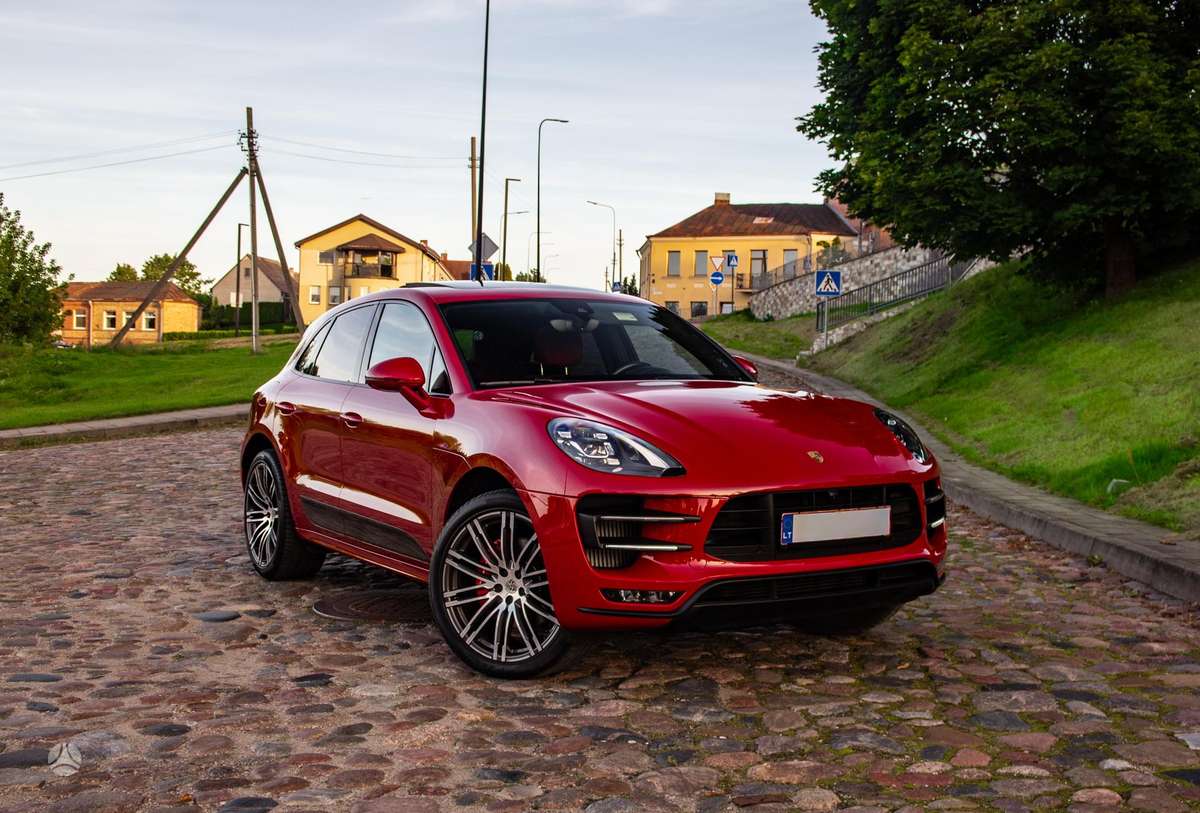 Porsche Macan - 1
