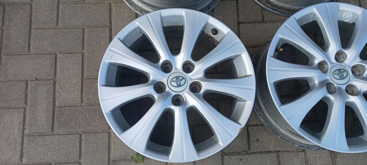 Toyota, lengvojo lydinio, R17