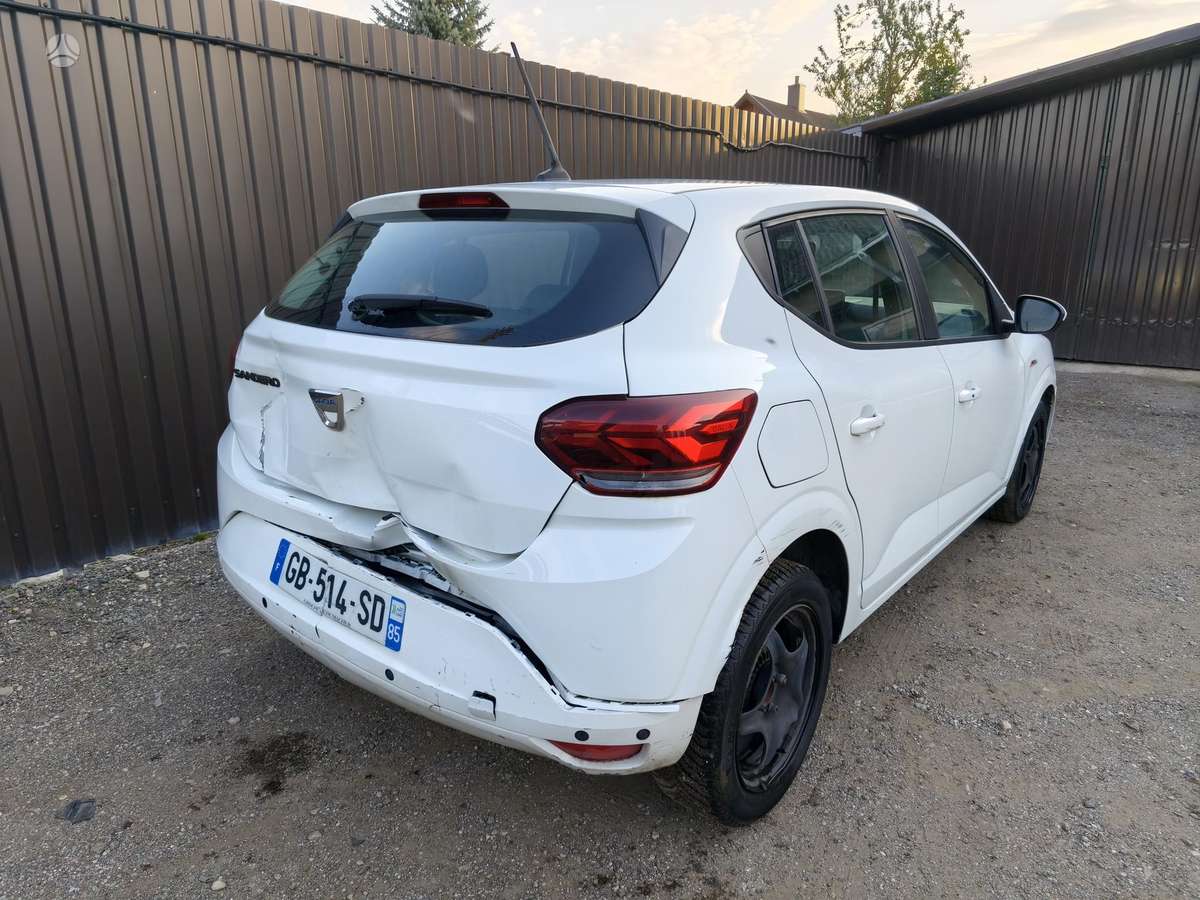 Dacia Sandero - 6