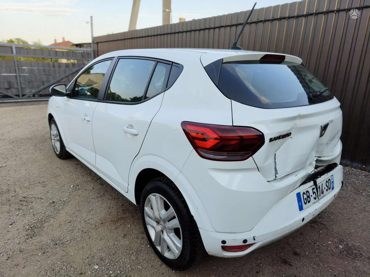 Dacia Sandero - 7