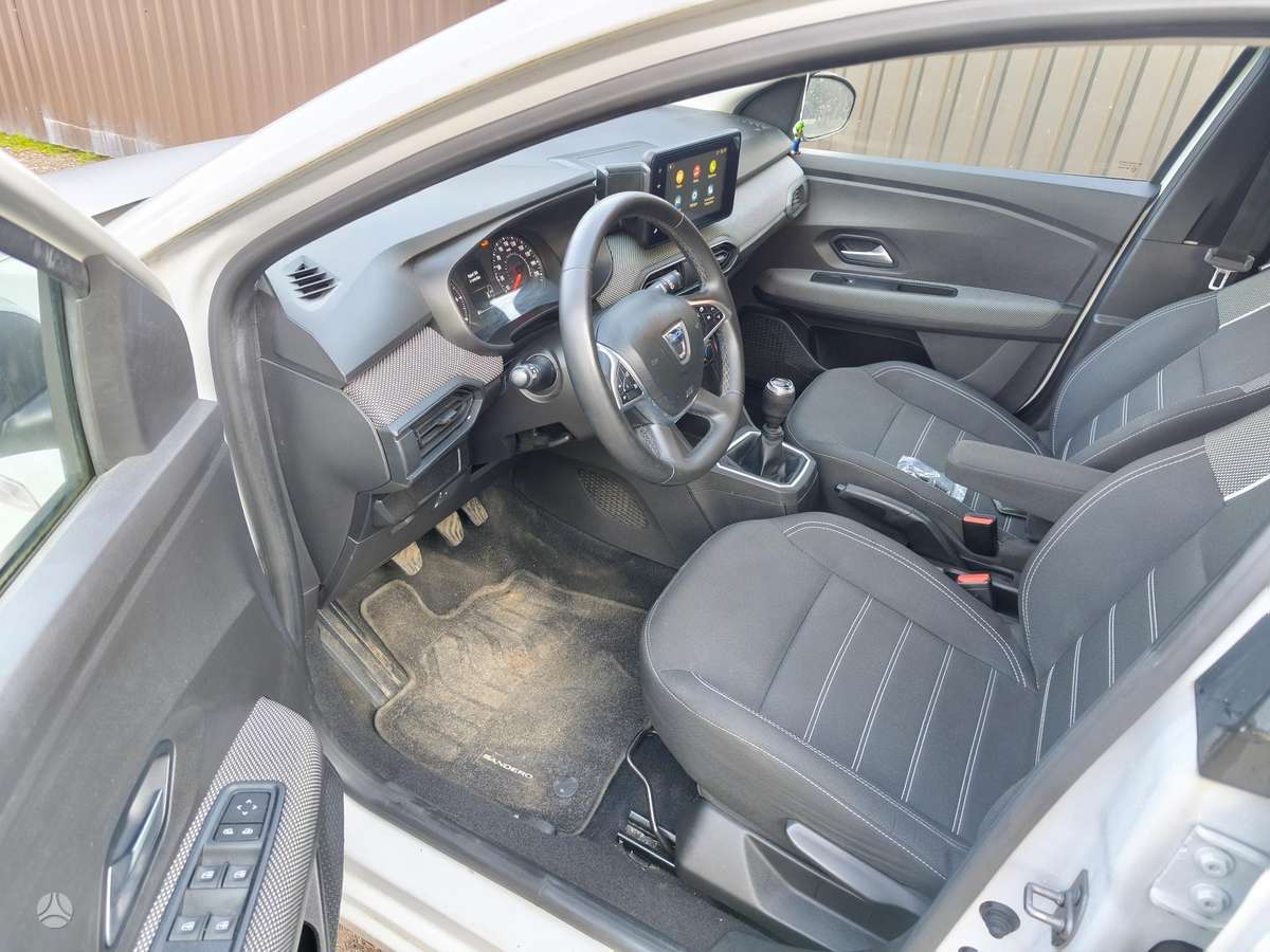 Dacia Sandero - 10