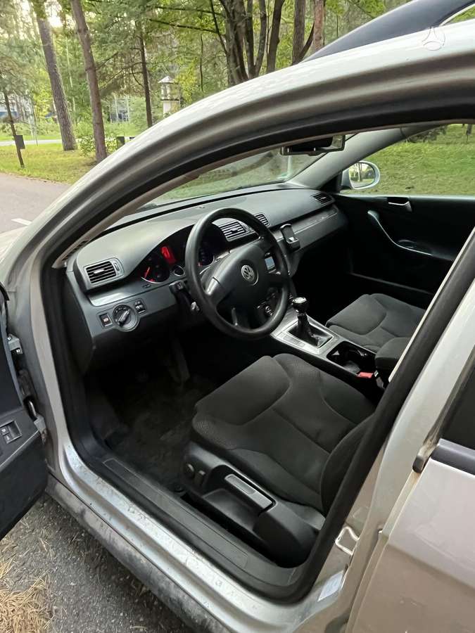 Volkswagen Passat - 5