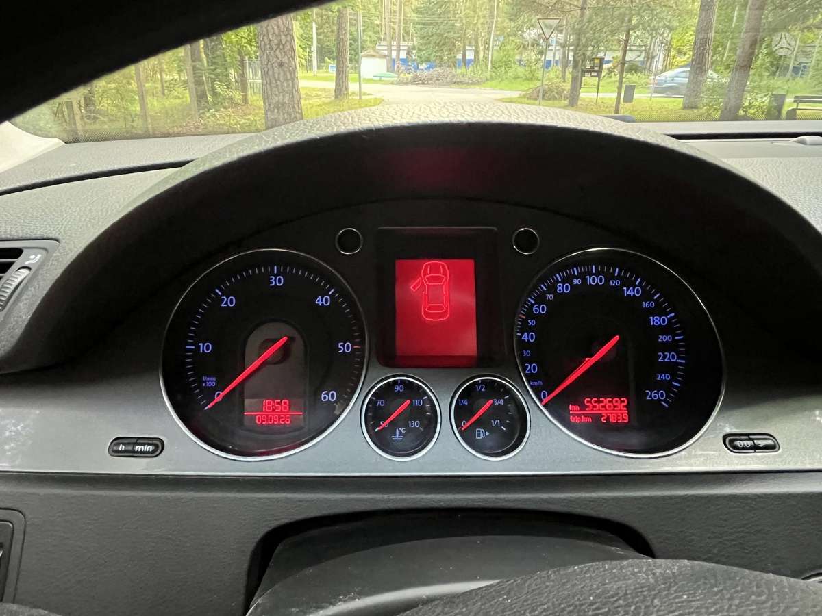 Volkswagen Passat - 6