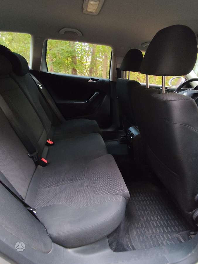 Volkswagen Passat - 7