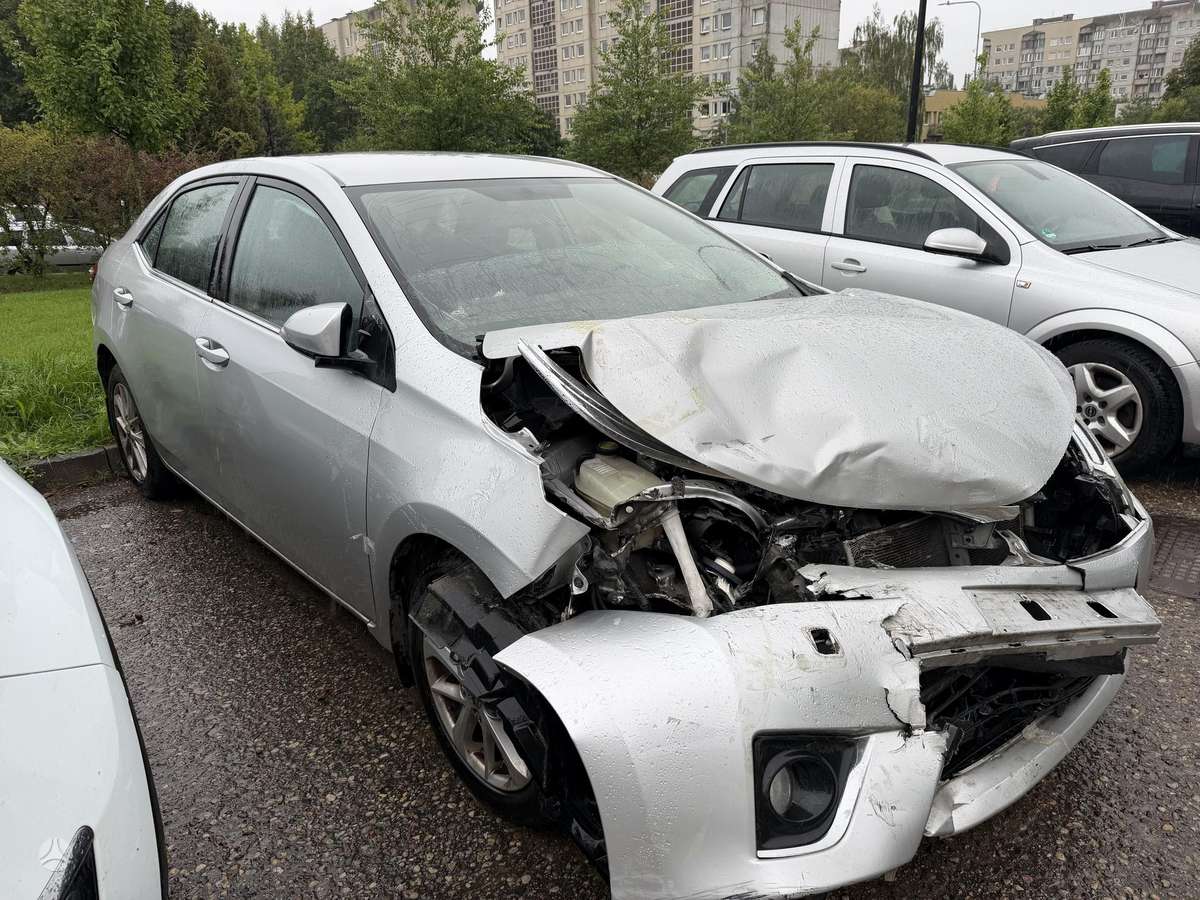 Toyota Corolla - 3