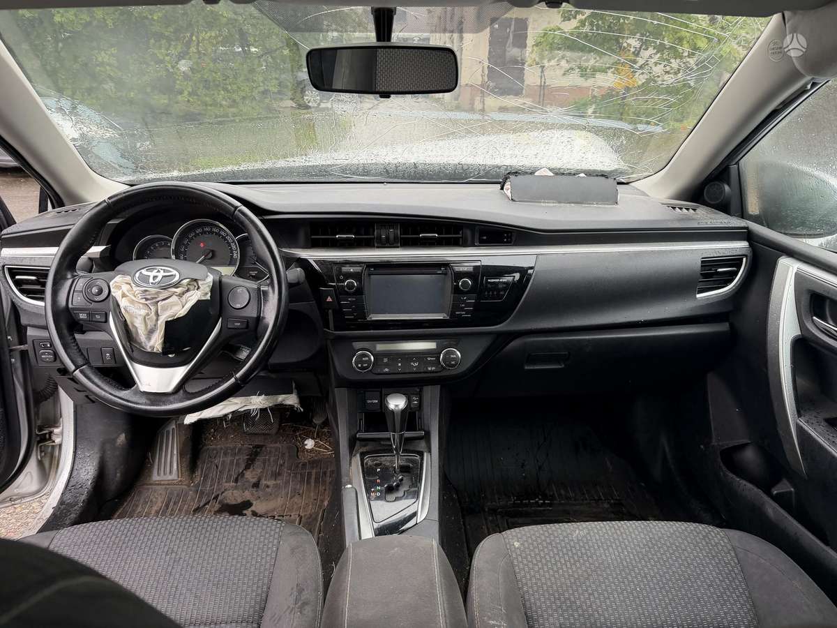 Toyota Corolla - 6
