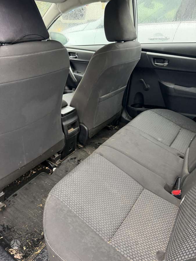 Toyota Corolla - 8