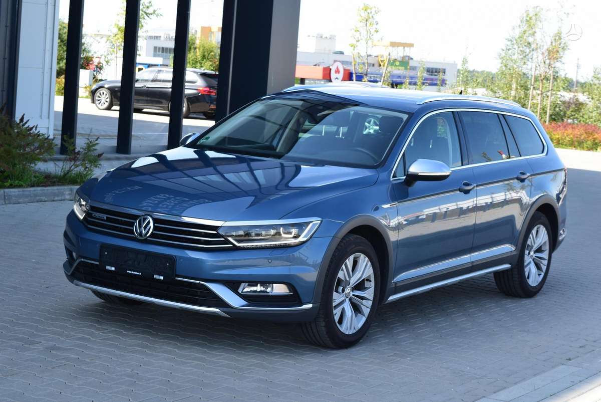 Volkswagen Passat Alltrack - 1
