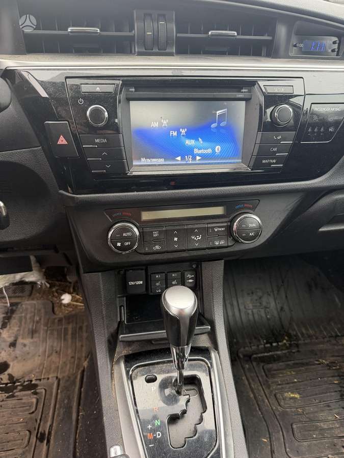 Toyota Corolla - 7
