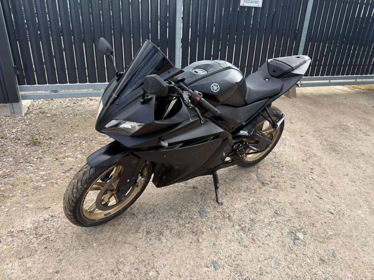 Yamaha YZF 125cc, superbikes