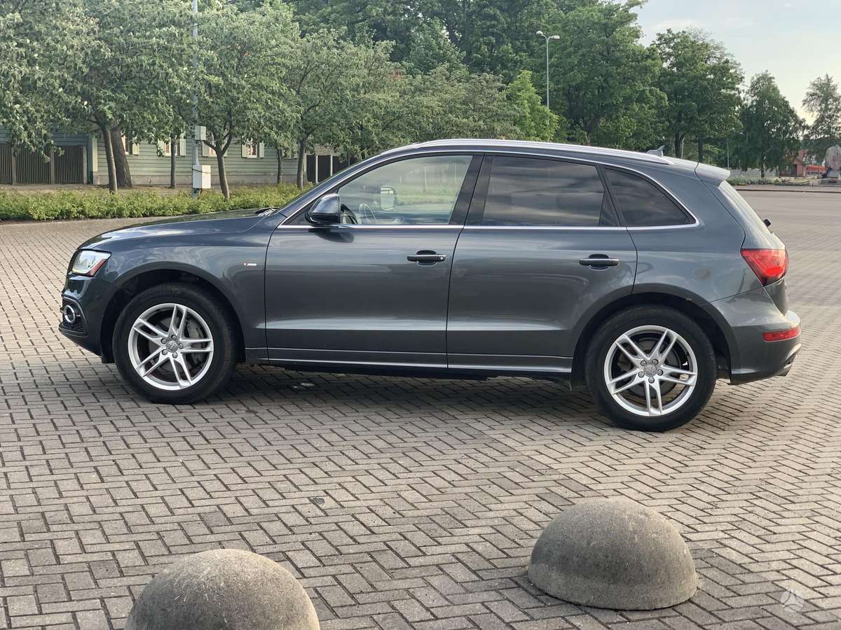 Audi Q5, 3.0 l., off-road / crossover