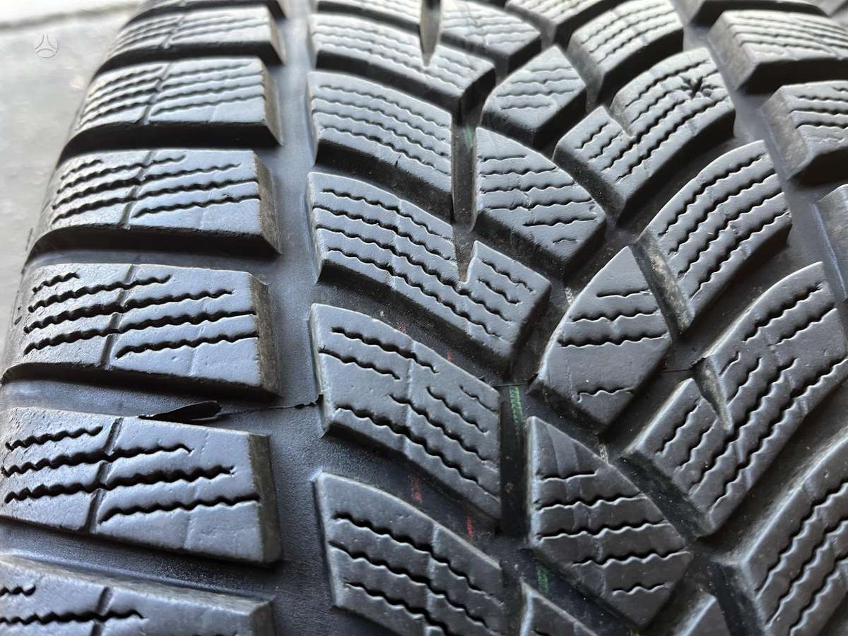 Goodyear UG Performance +, winter 235/45 R18