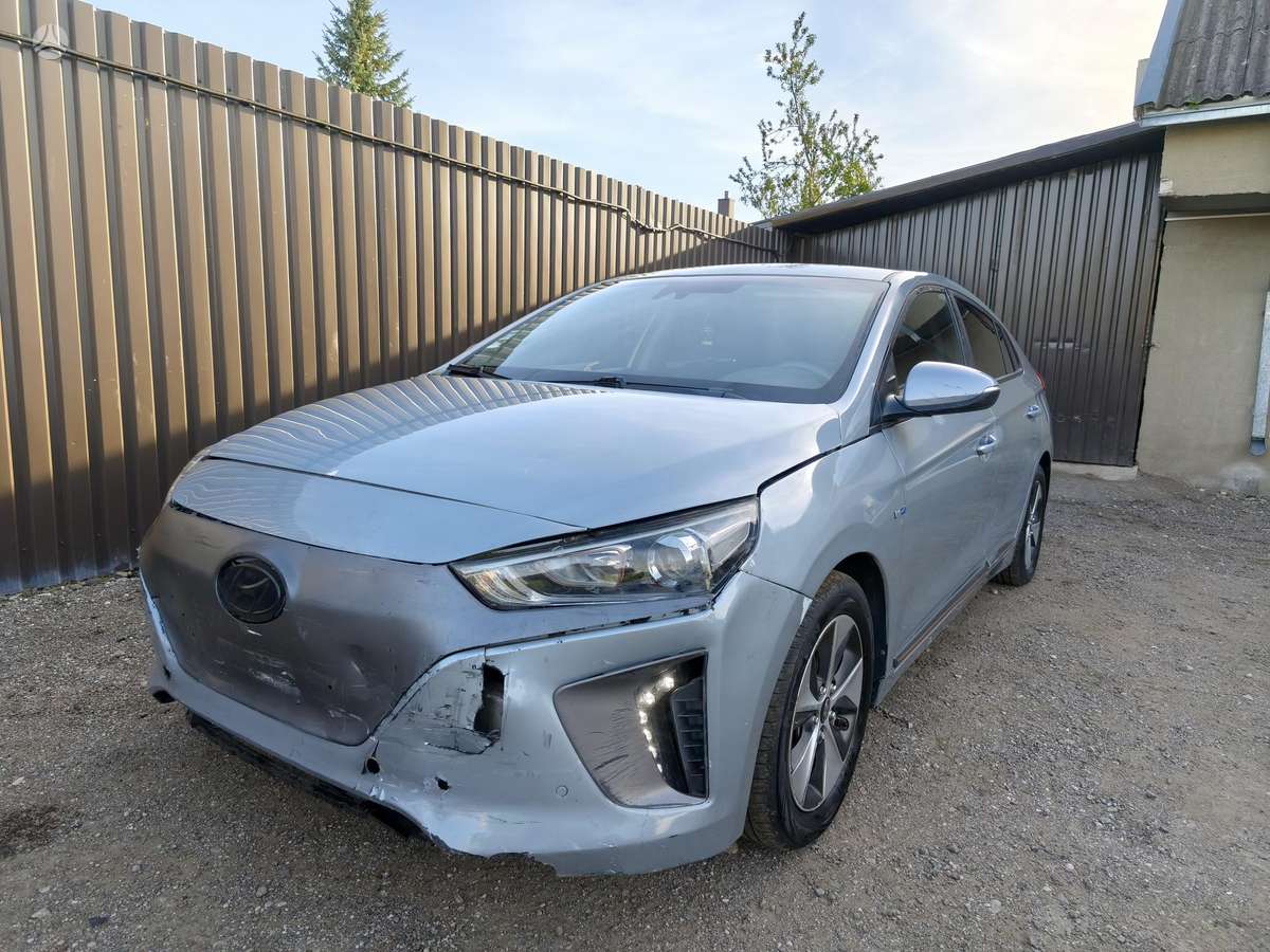 Hyundai IONIQ - 2