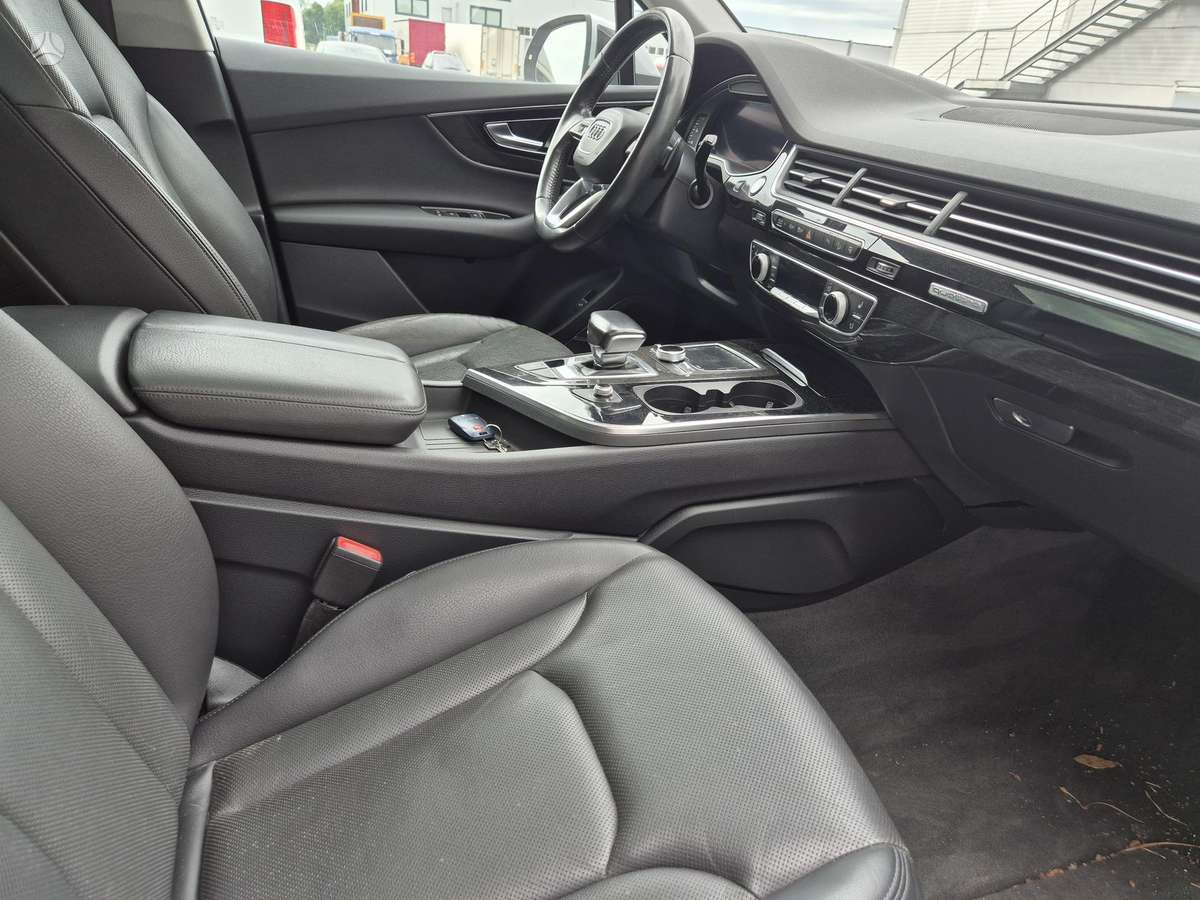 Audi Q7, 3.0 l., Внедорожник / Кроссовер