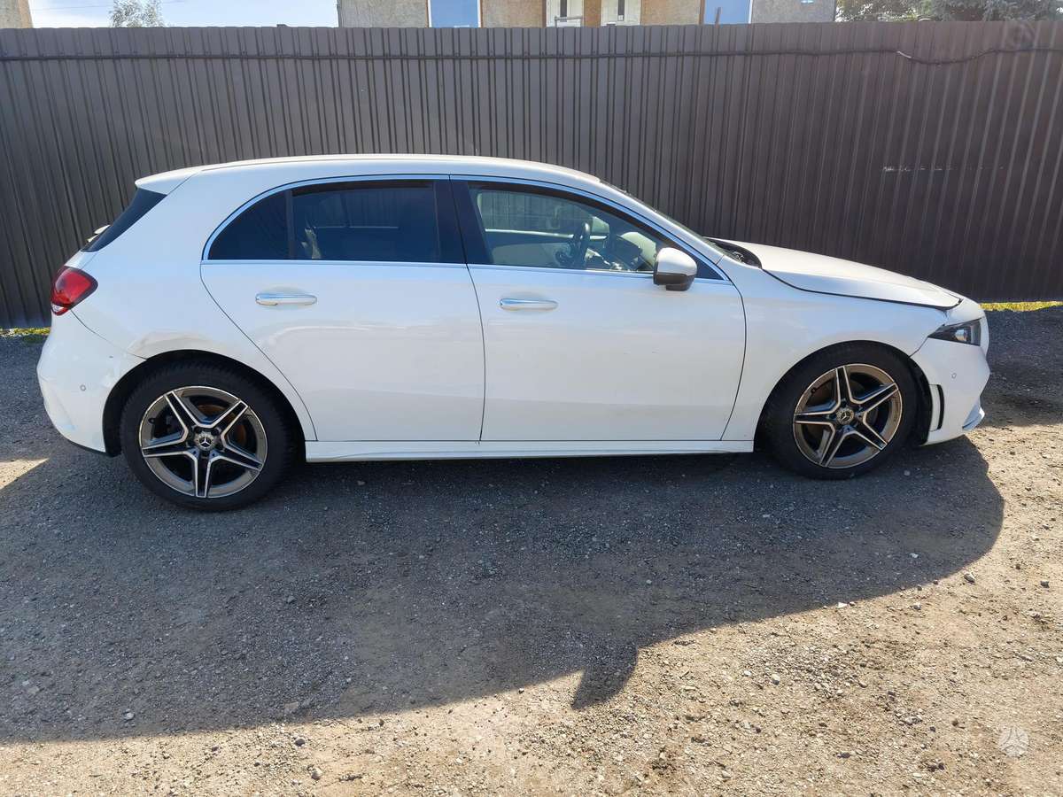 Mercedes-Benz A180 - 4