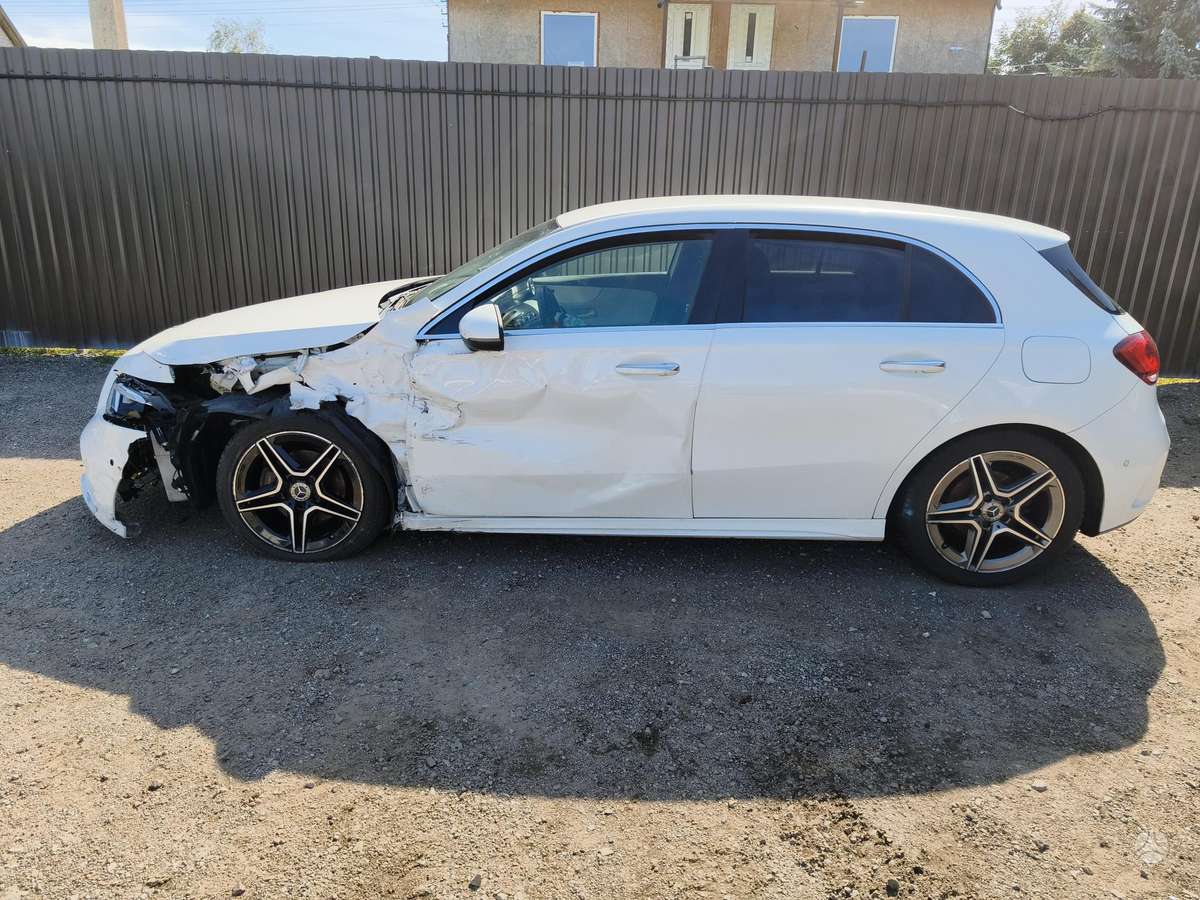 Mercedes-Benz A180 - 5