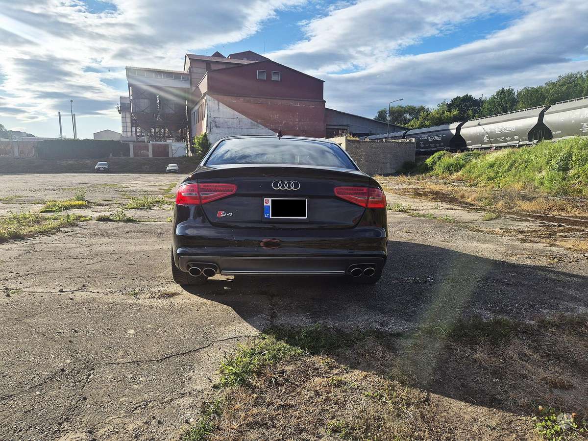 Audi S4, 3.0 l., Седан