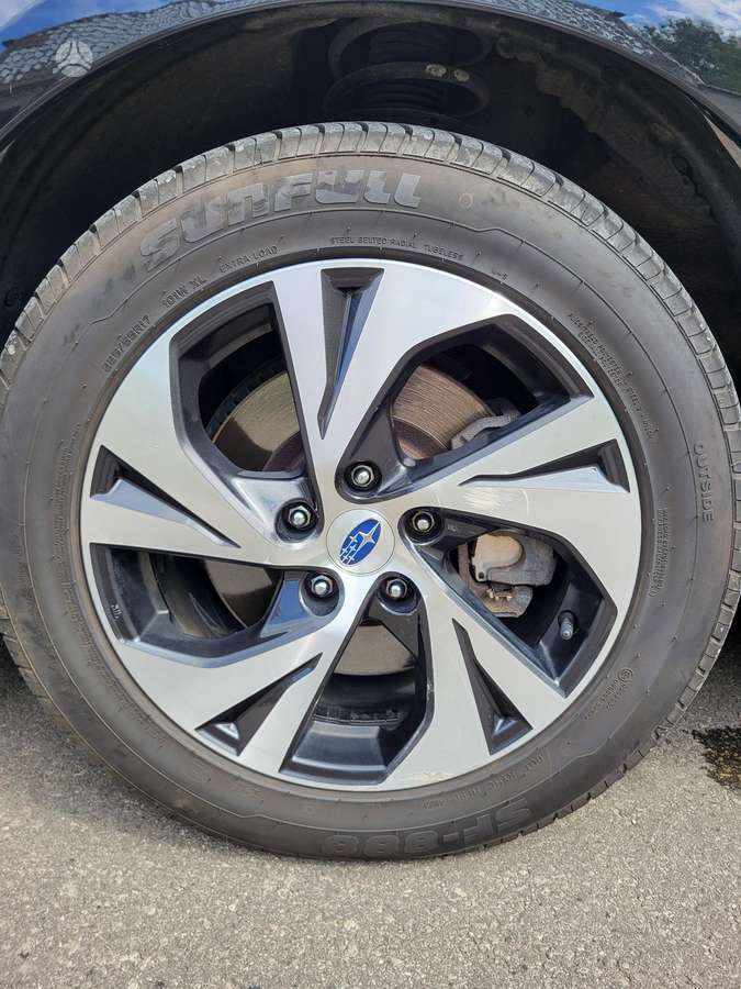 Subaru Legacy - 8