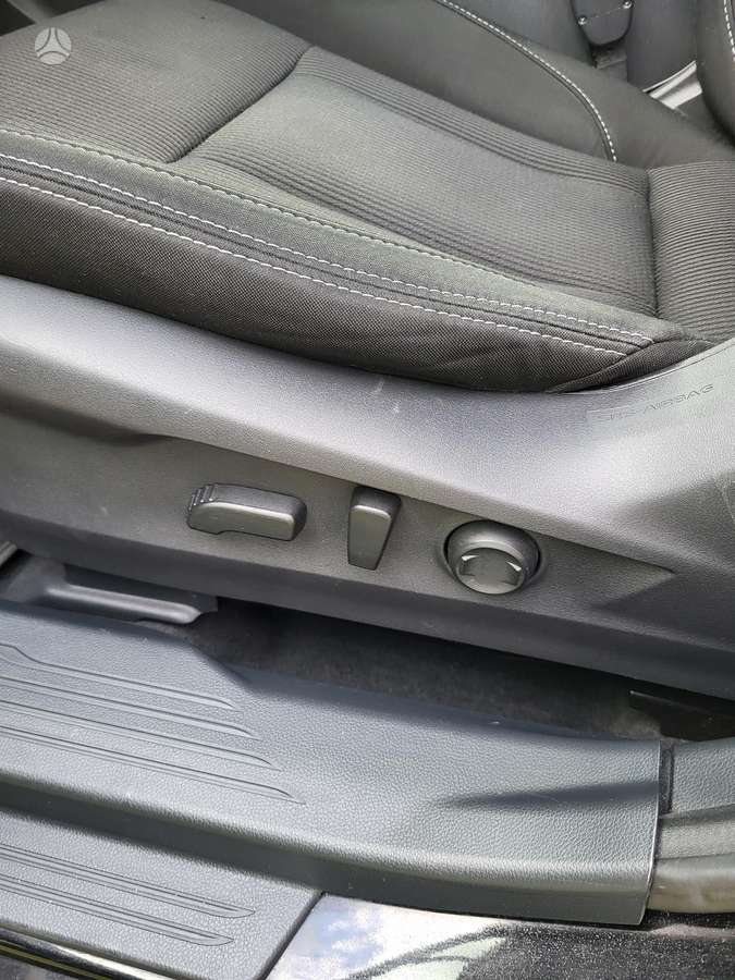 Subaru Legacy - 11
