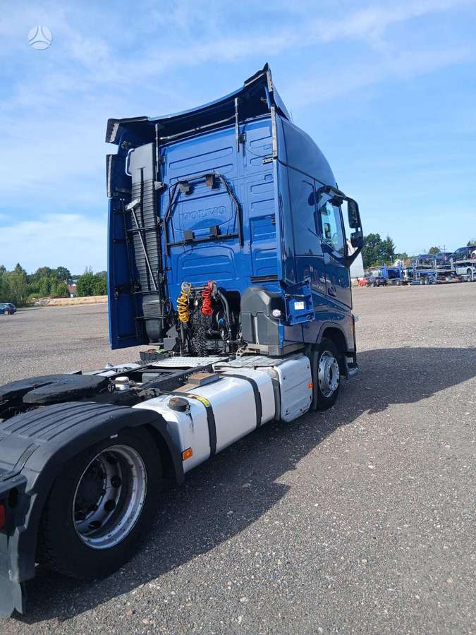 Volvo FH, 2 спальных места
