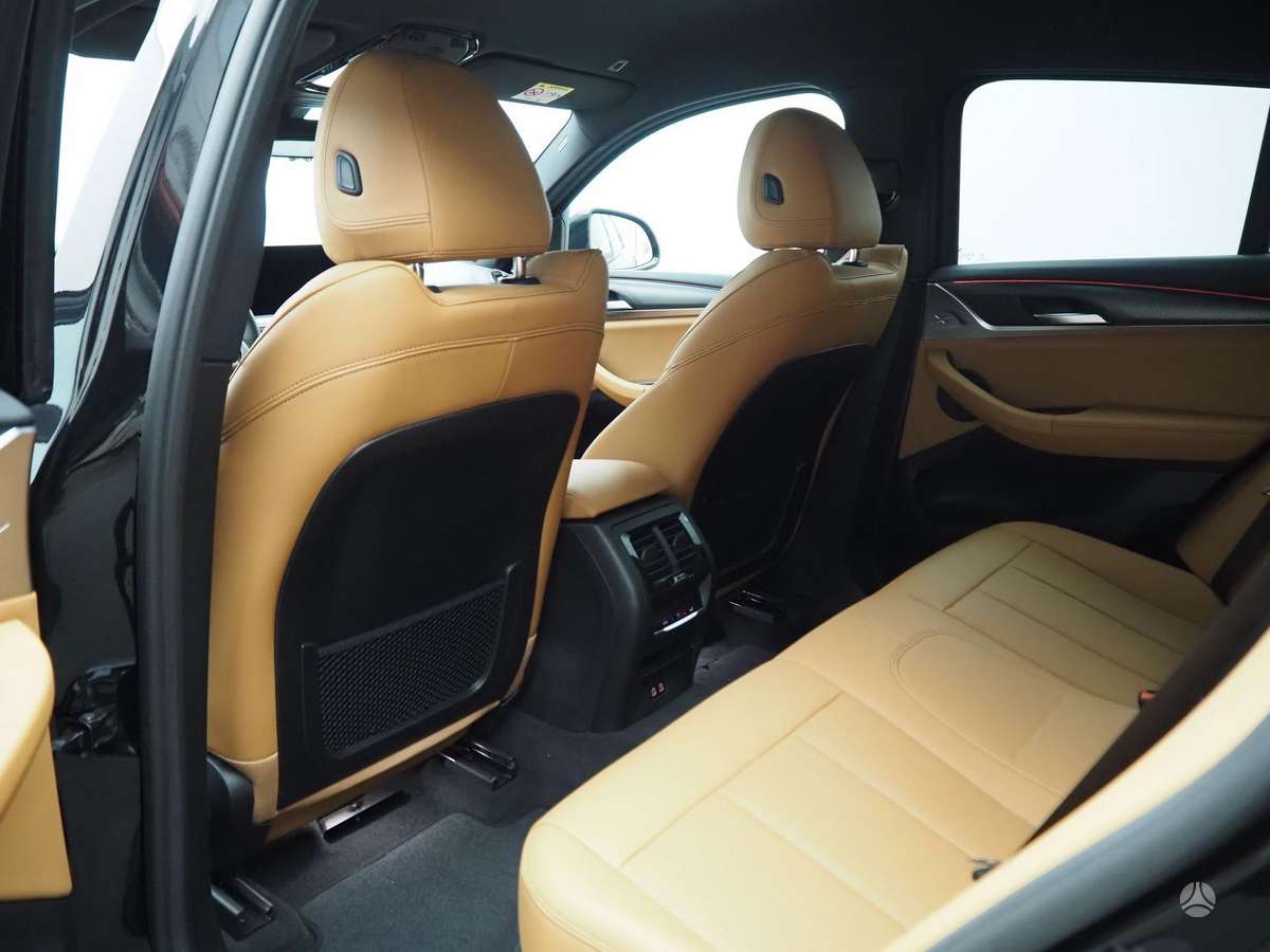 BMW X4, 2.0 l., off-road / crossover
