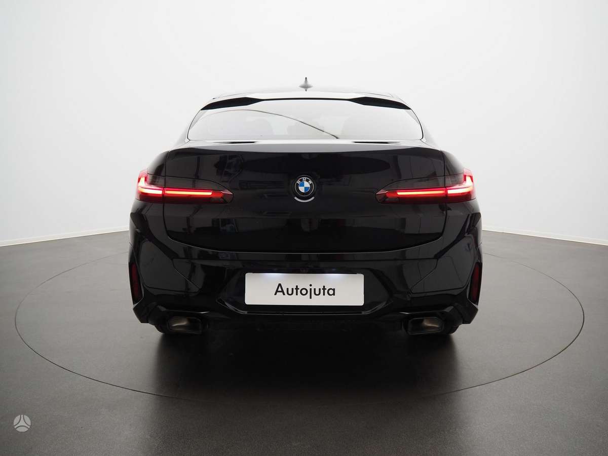 BMW X4, 2.0 l., off-road / crossover