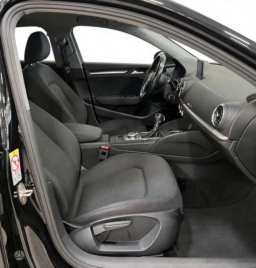 Audi A3, 1.5 l., saloon / sedan