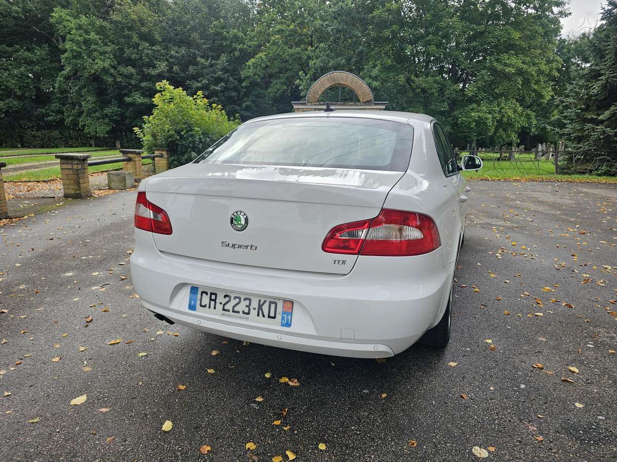 Škoda Superb - 7
