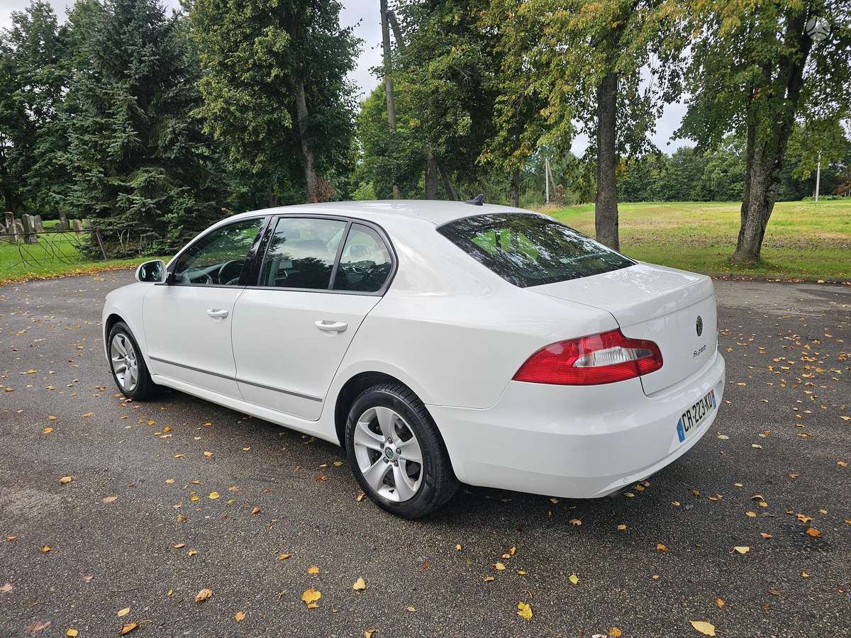 Škoda Superb - 11