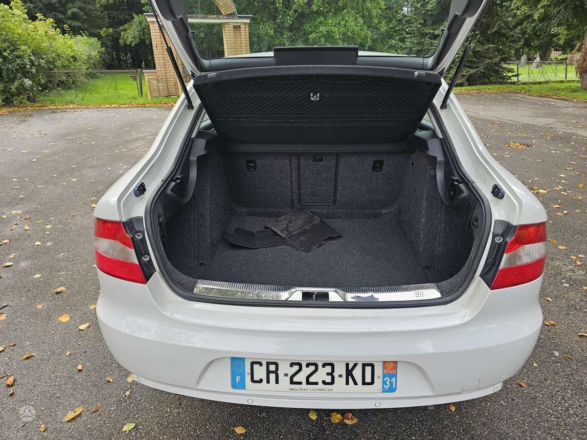 Škoda Superb - 12