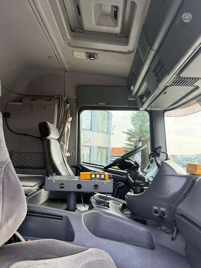 Scania P124GB 420, cits