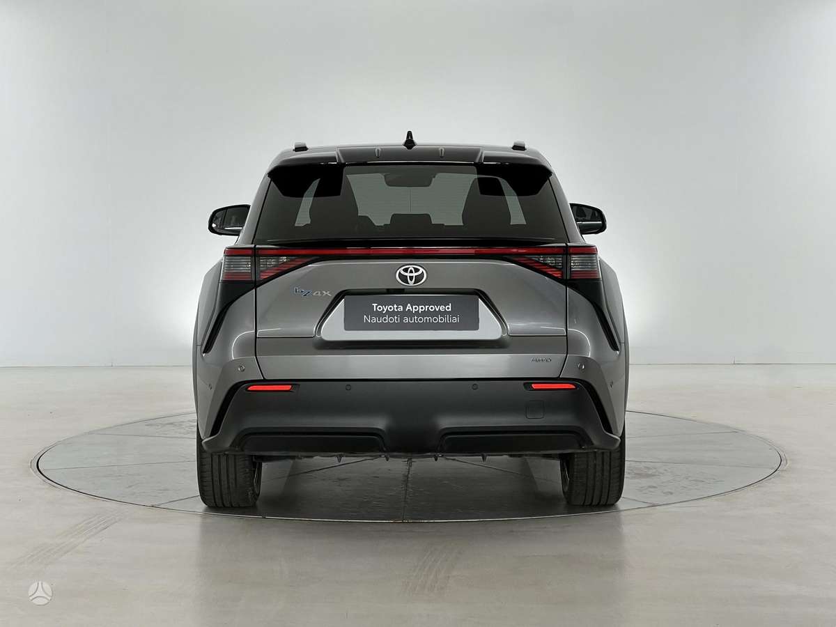 Toyota bZ4X - 4