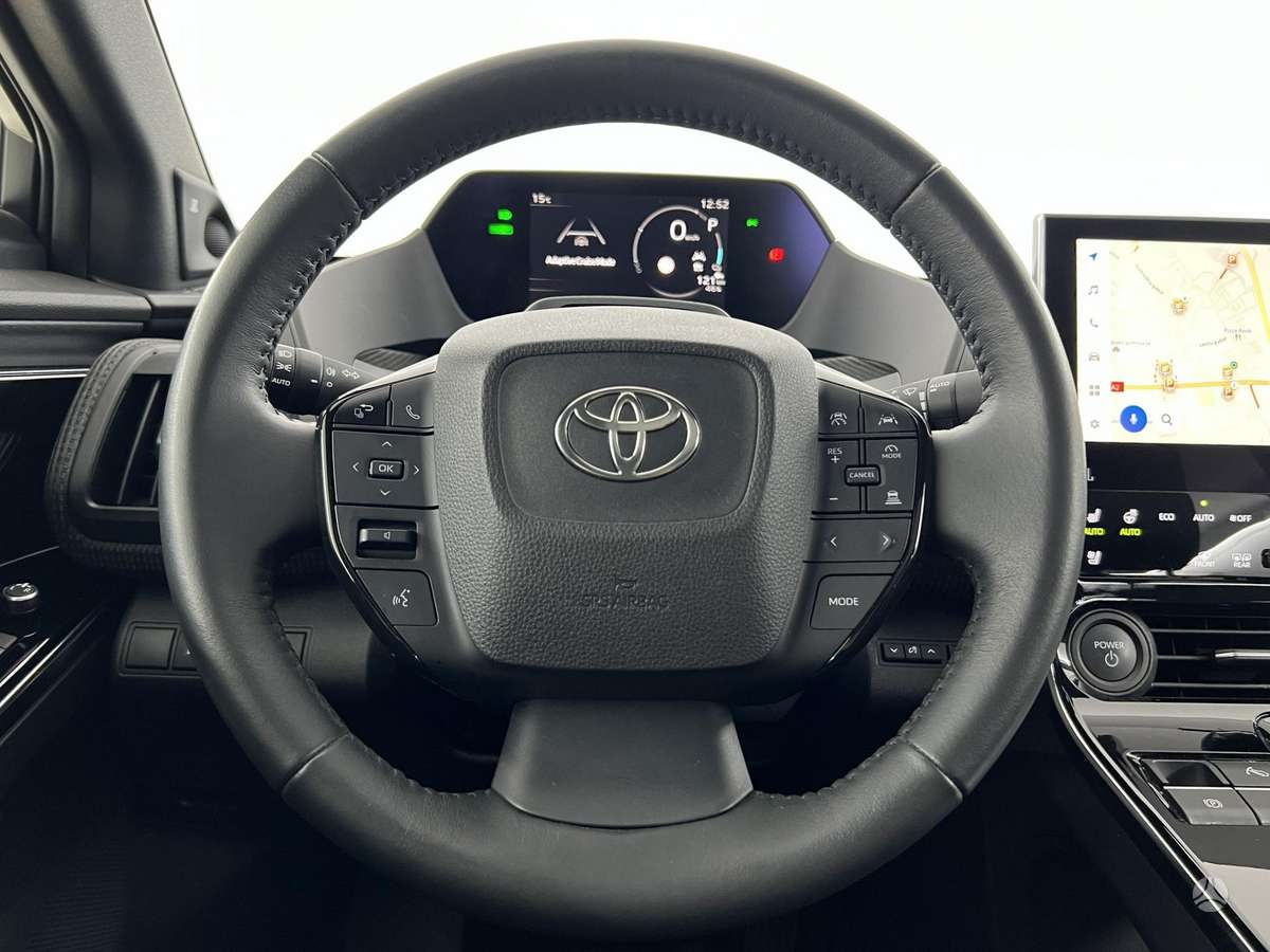 Toyota bZ4X - 12