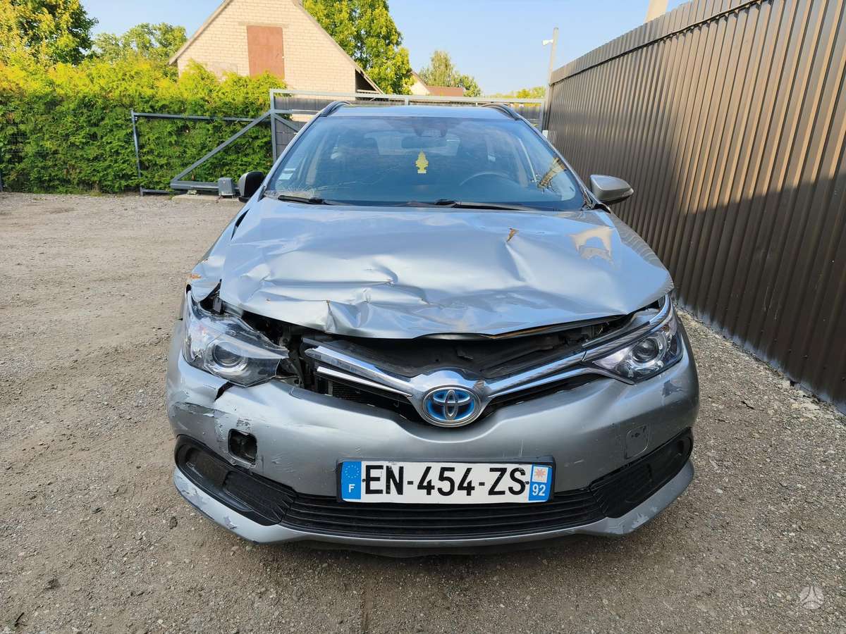 Toyota Auris - 2