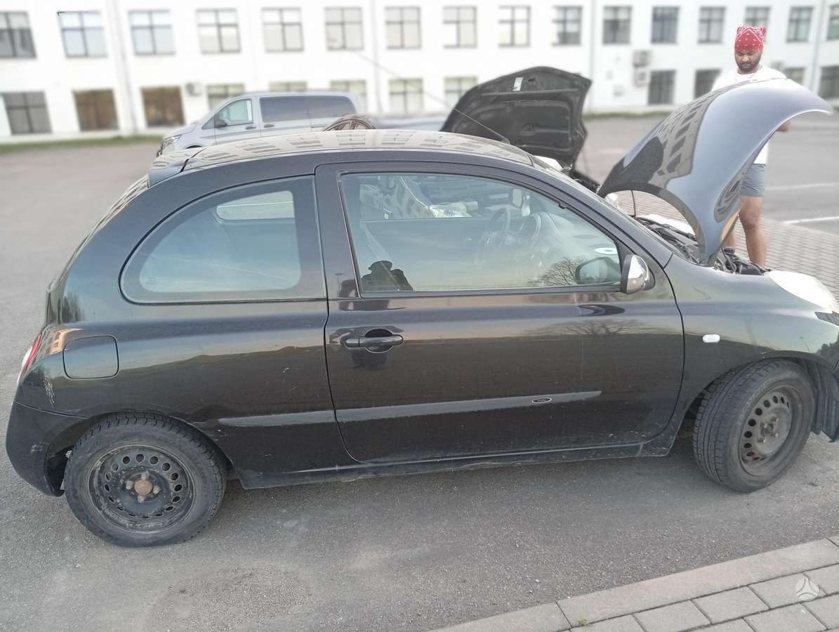 Nissan Micra, 1.2 l., hatchback