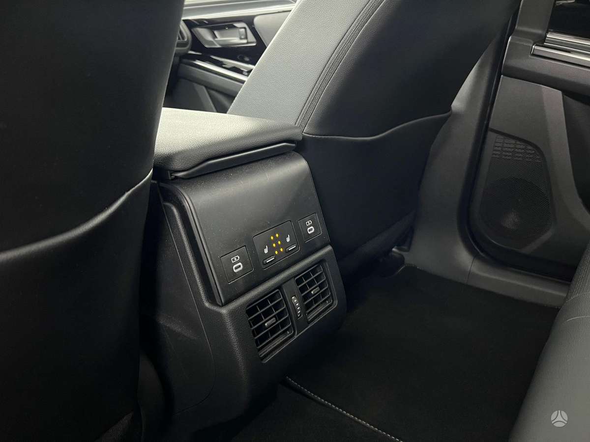 Toyota bZ4X, off-road / crossover