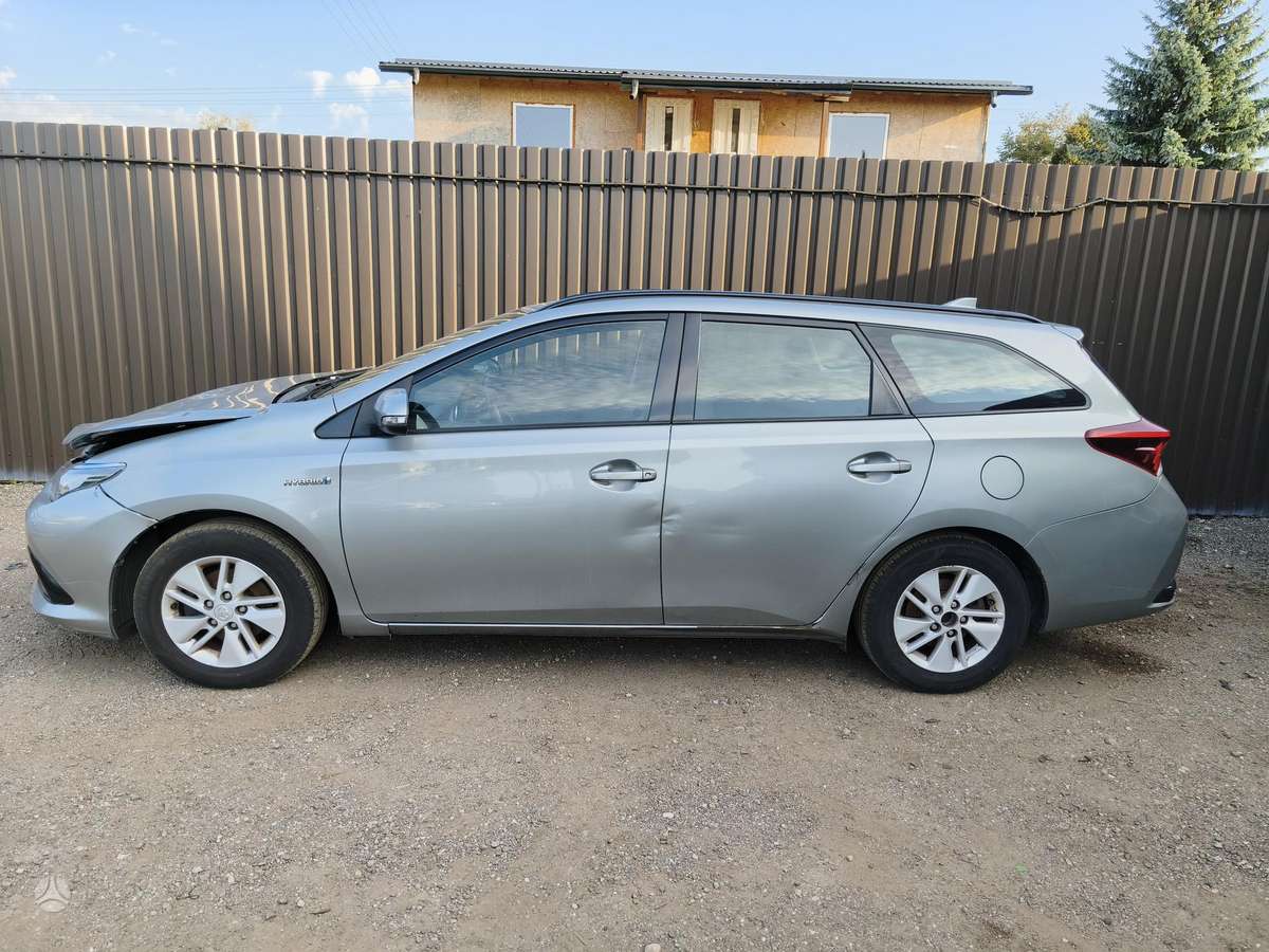 Toyota Auris - 5