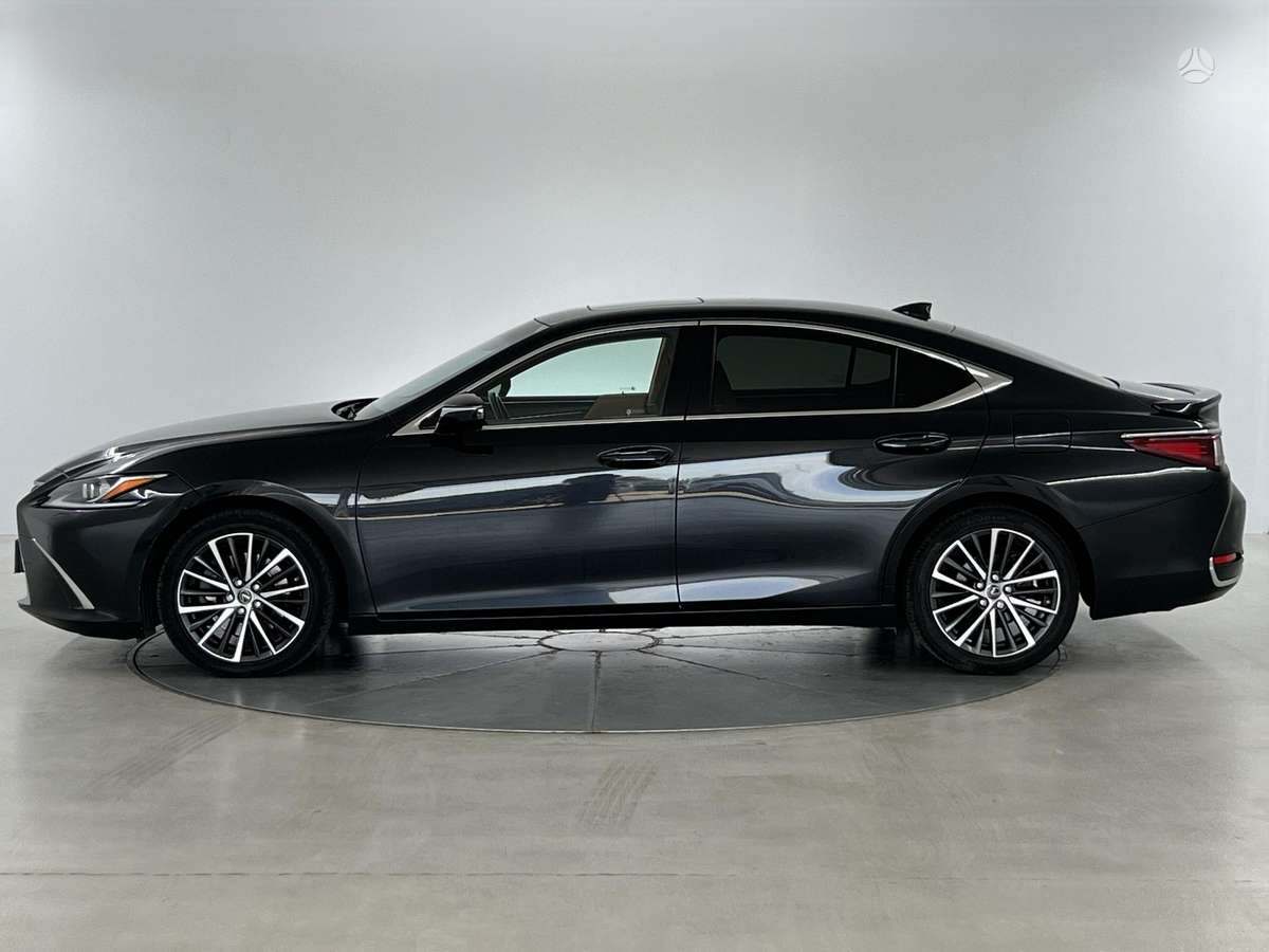 Lexus ES 300h - 3