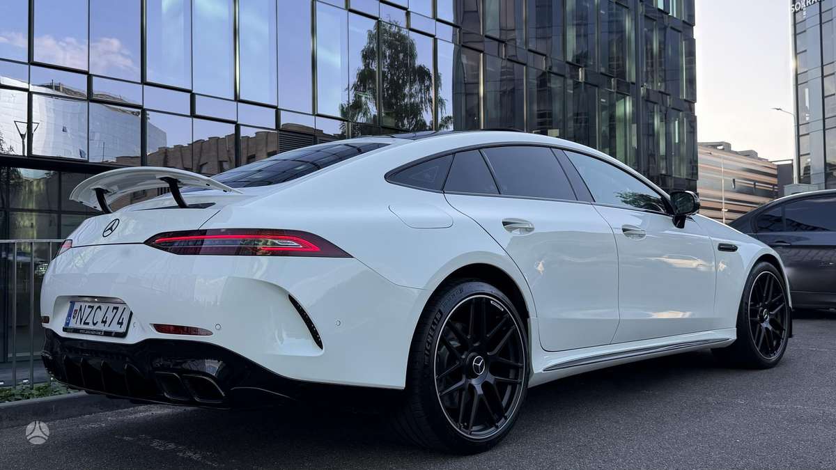 Mercedes-Benz AMG GT - 4