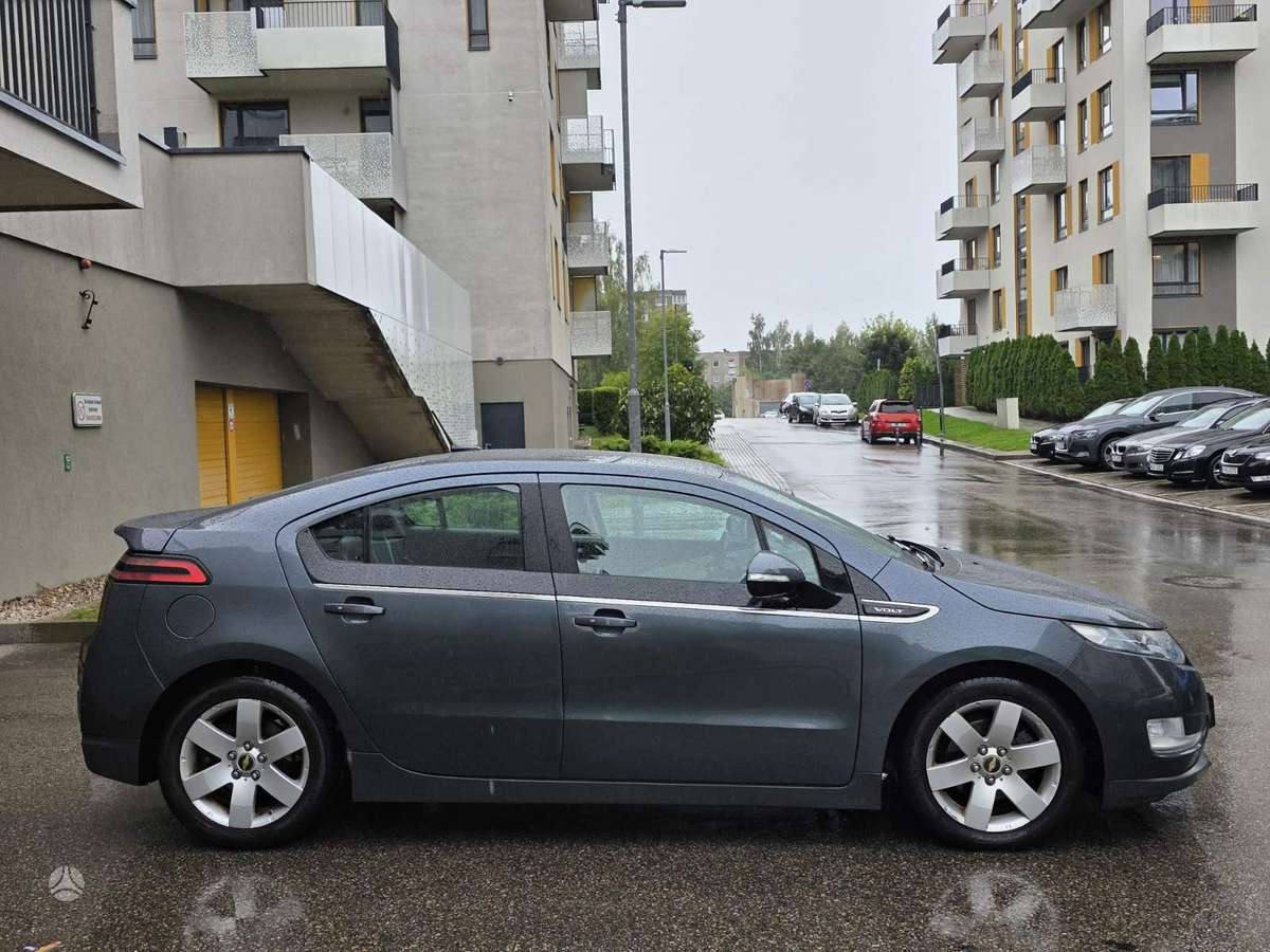 Chevrolet Volt - 3