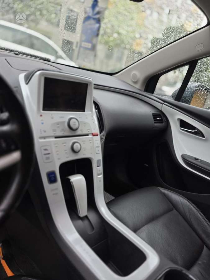 Chevrolet Volt - 8