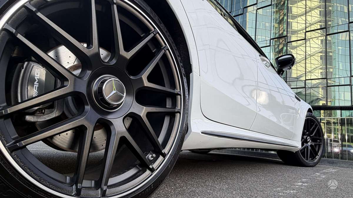 Mercedes-Benz AMG GT - 10