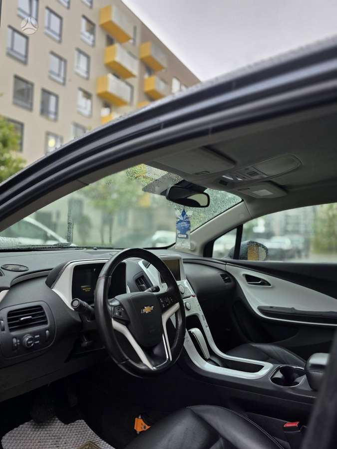 Chevrolet Volt - 11