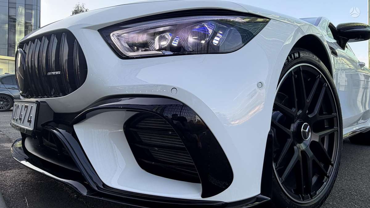 Mercedes-Benz AMG GT - 11