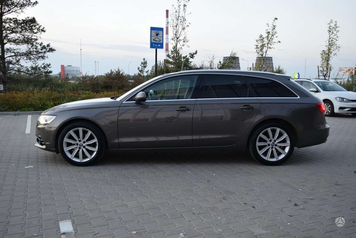 Audi A6 - 4