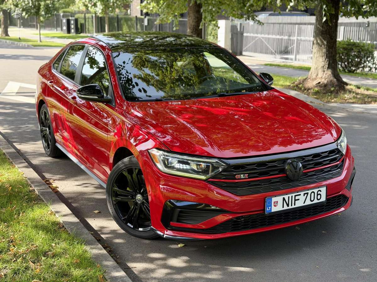Volkswagen Jetta - 1