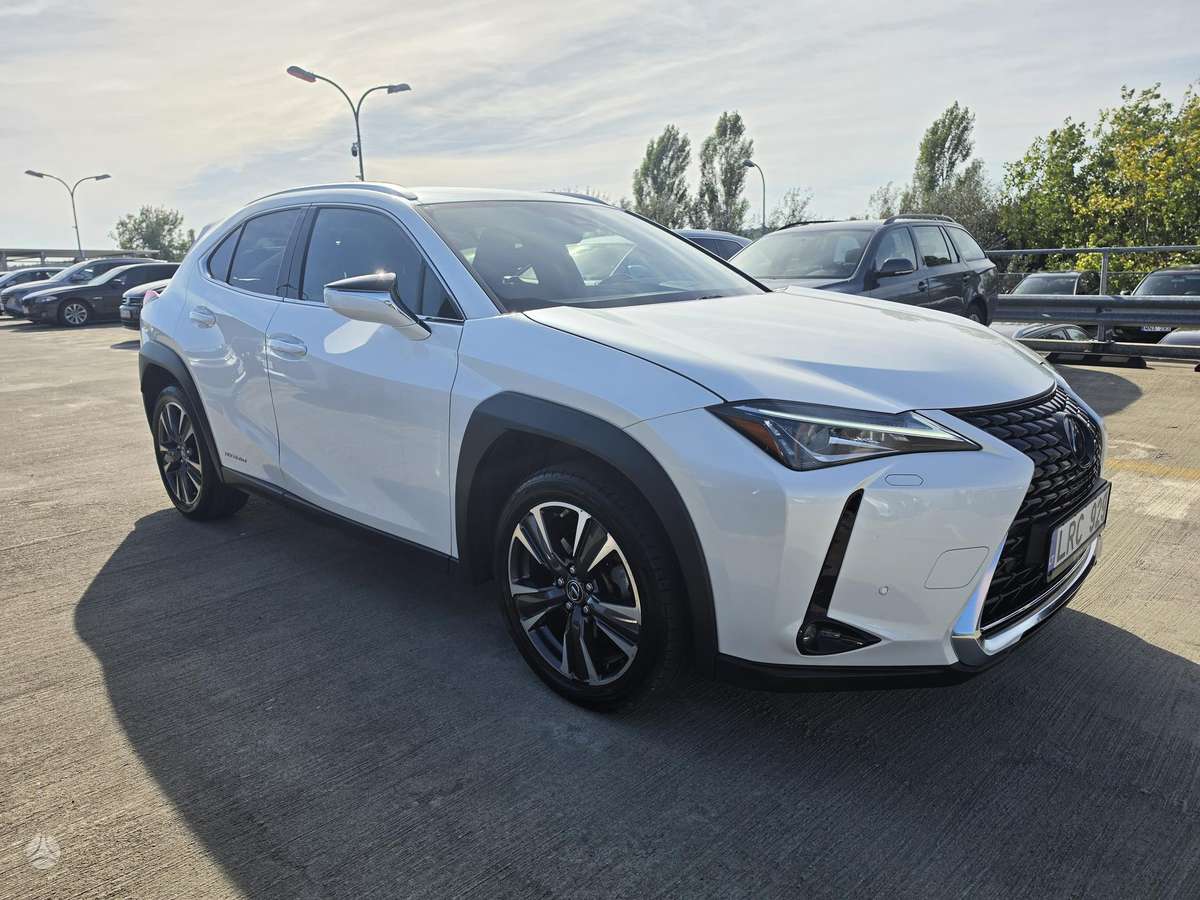 Lexus UX 250h - 5