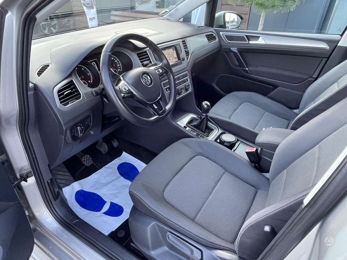 Volkswagen Golf Sportsvan - 10