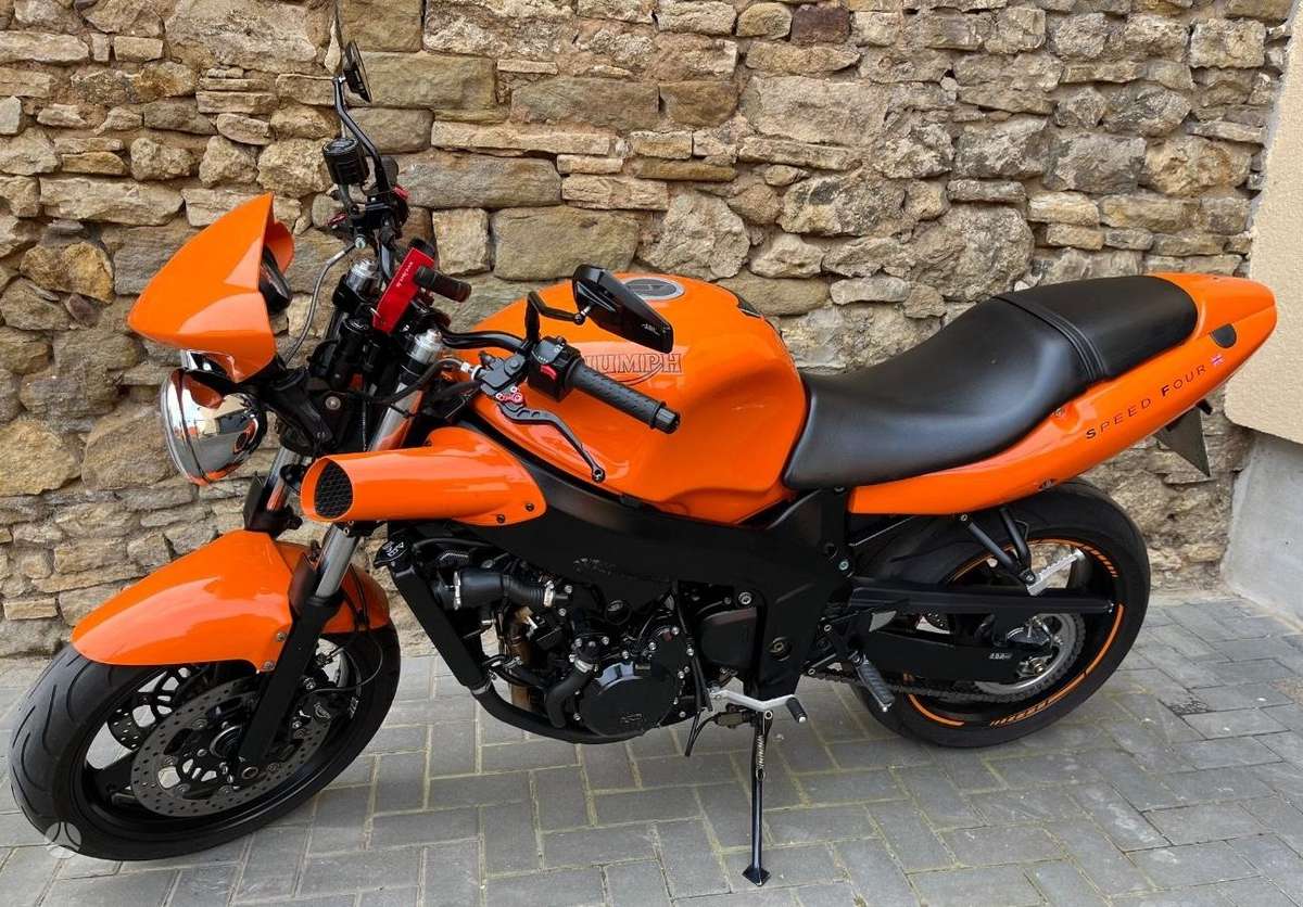 Triumph Speed Four 600cc, street / classic