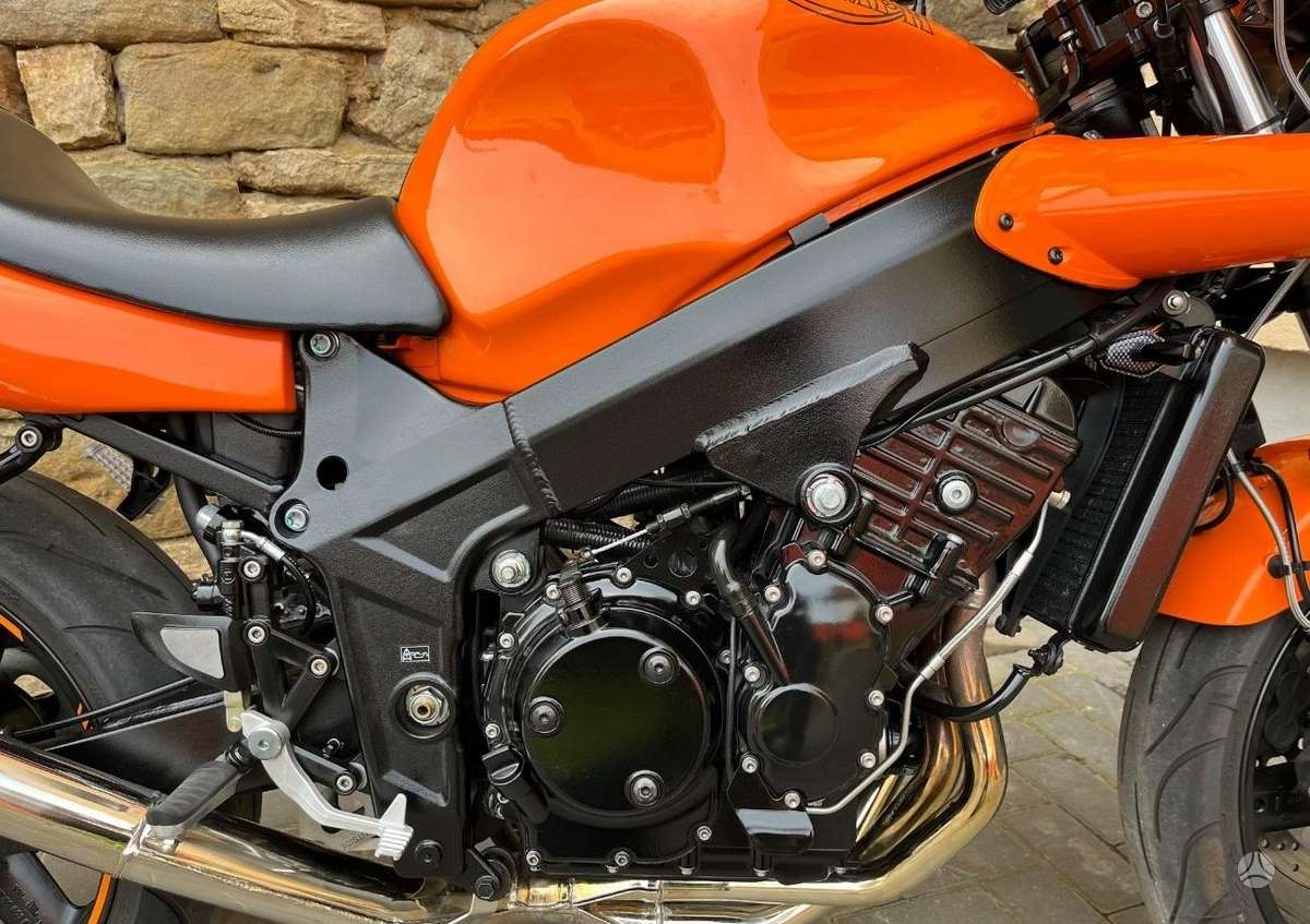 Triumph Speed Four 600cc, street / classic